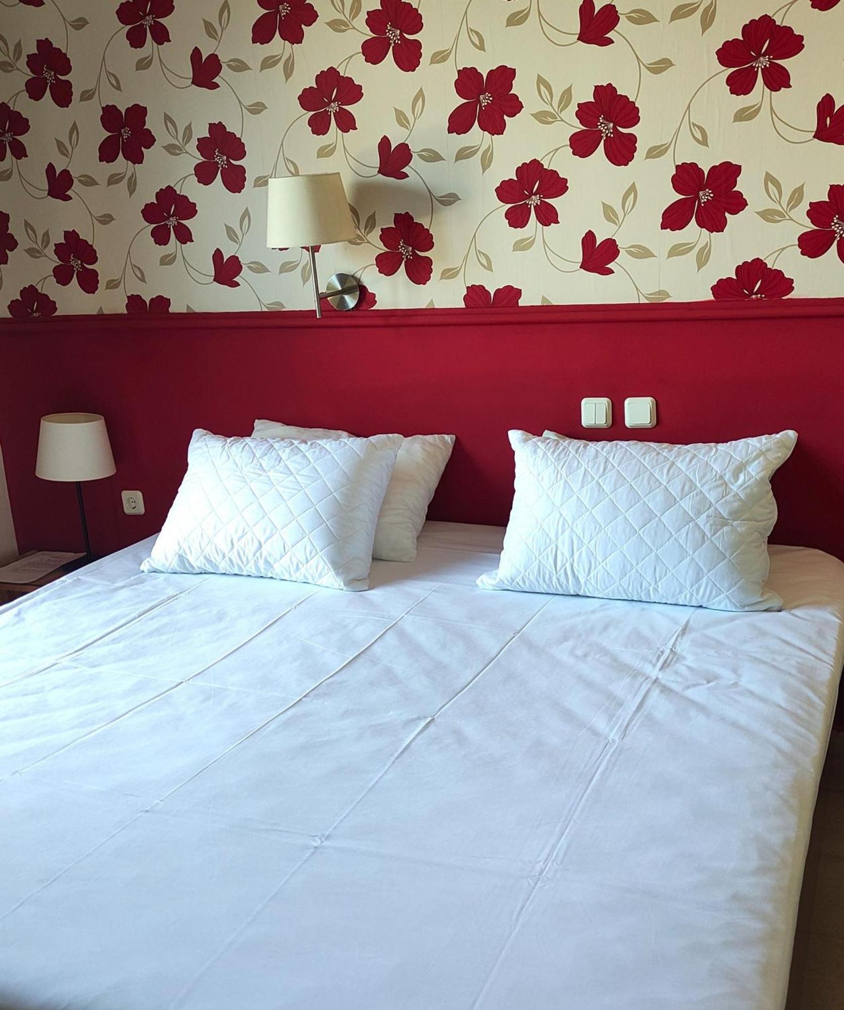 Okeania Seafront Rooms In กาเมนาวูร์ลา ภายนอก รูปภาพ