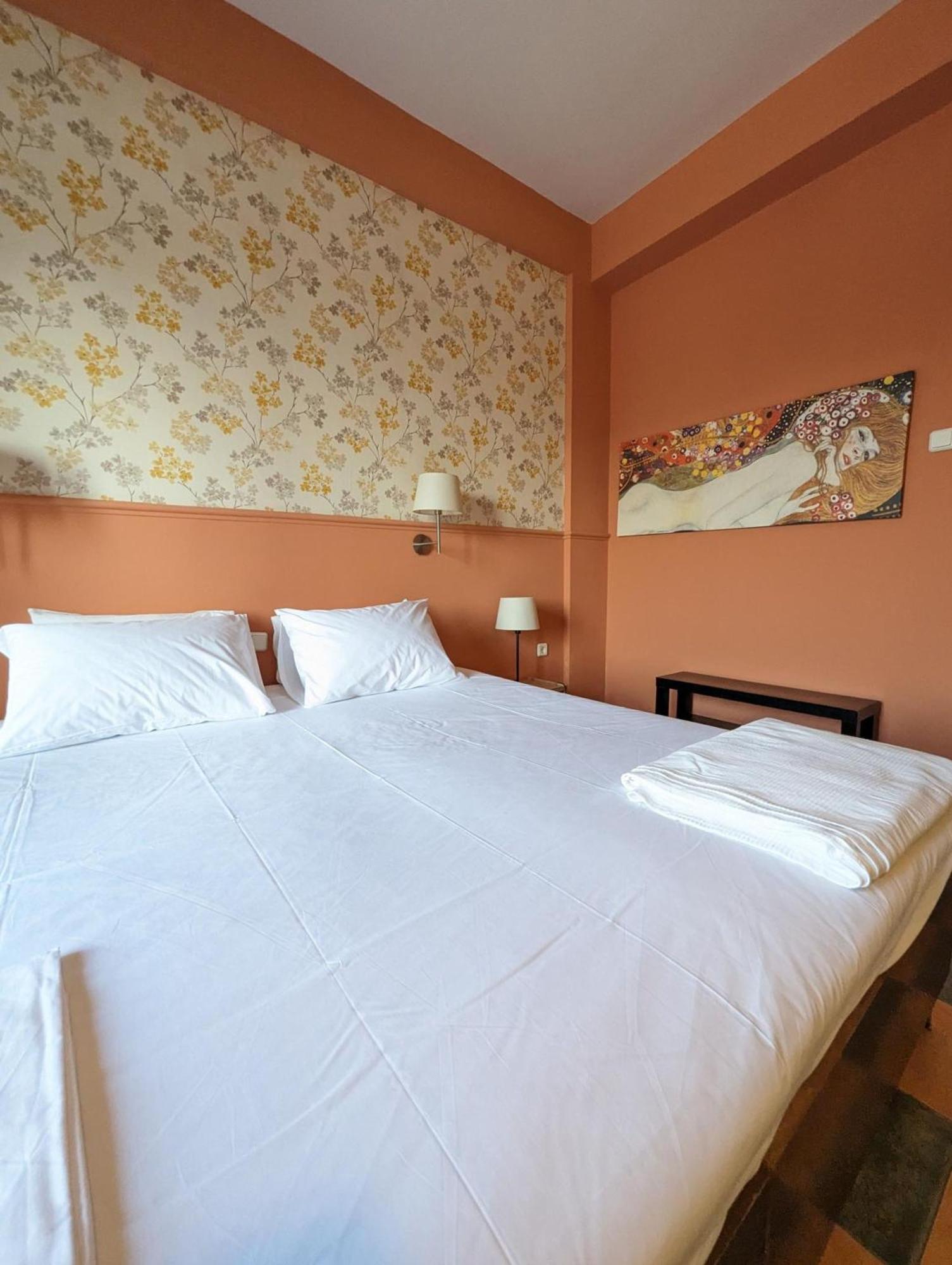 Okeania Seafront Rooms In กาเมนาวูร์ลา ภายนอก รูปภาพ