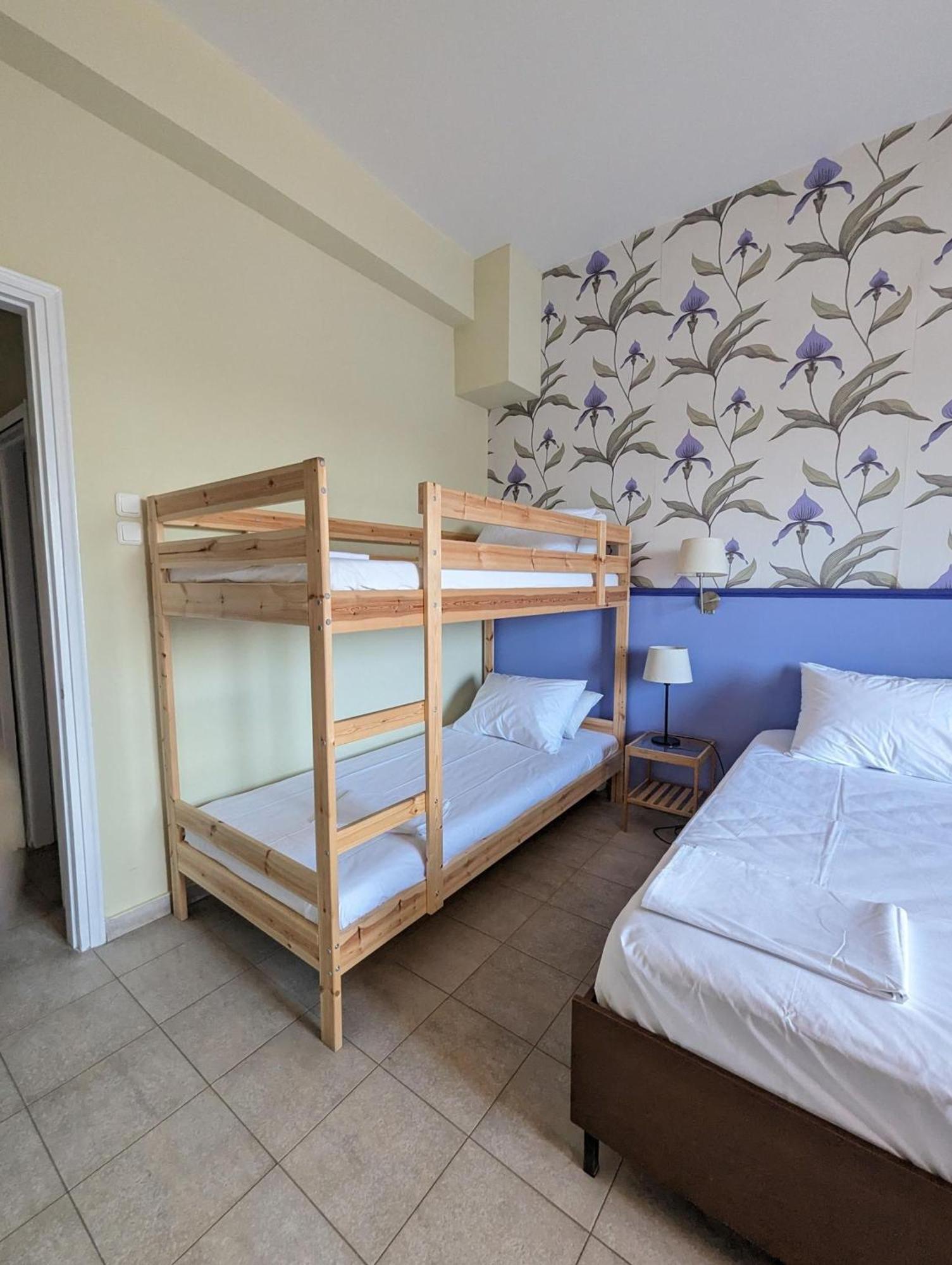 Okeania Seafront Rooms In กาเมนาวูร์ลา ภายนอก รูปภาพ